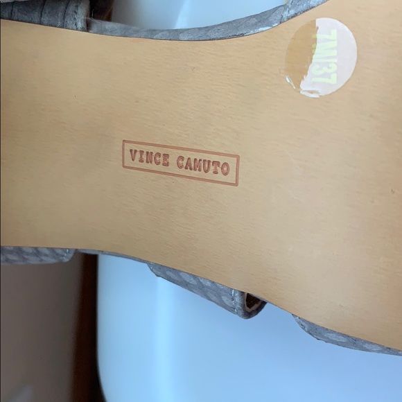 Vince Camuto Heels Size 7 - Picture 6 of 6
